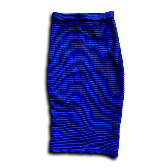 Bebe Vintage Ensemble Knit Skirt and Sleeveless Blue Bodycon Coordinating Top - Picture 6 of 6